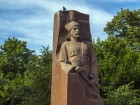 , monument Бакинскому комиссару Г.К. ПетровуPervomayskiy avenue, monument Бакинскому комиссару Г.К. Петрову