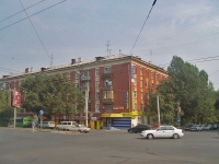 Samara, Pobedy st, house 89. Apartment house with a store on the ground-floor