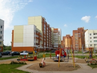 Togliatti, 40 Let Pobedi st, house 15Д. Apartment house