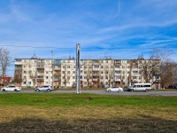 Togliatti, Avtozavodskoe shosse, house 28. Apartment house