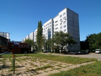 Togliatti, Avtosrtoiteley st, house 94. Apartment house