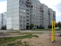 Togliatti, Makarov st, house 22. Apartment house