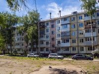 Togliatti, Pobedy st, house 38. Apartment house