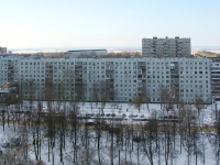 Togliatti, Revolyutsionnaya st, house 2. Apartment house