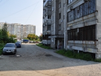 Yekaterinburg, Manevrovaya st, house 27А. Apartment house