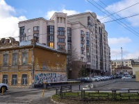 Yekaterinburg, Sakko i Vantsetti st, house 47. Apartment house