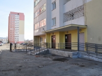 Yekaterinburg, Lyapustin st, house 25. Apartment house