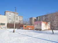 Yekaterinburg, Ln Reshetnikov. service building