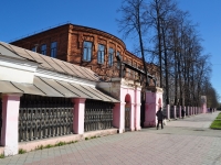 Nizhny Tagil, college НТГМК, Нижнетагильский горно-металлургический колледж им. Е.А. и М.Е. Черепановых, Lenin avenue, house 38