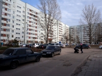 Ulyanovsk, Leninskogo komsomola avenue, 房屋 32. 公寓楼