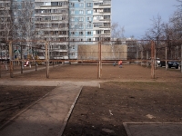 Ulyanovsk, Leninskogo komsomola avenue, 房屋 42. 公寓楼