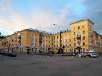 Ulyanovsk, Karl Marks st, 房屋 33. 公寓楼