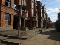 Ulyanovsk, Goncharov st, house 42. Apartment house