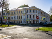 neighbour house: st. Andropov, house 3. hospital Ярославский гарнизонный военный госпиталь № 1586