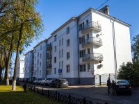 , st Revolyutsionnaya, house 3. Apartment house