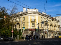 neighbour house: st. Svobody, house 40/38. Apartment house