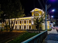 , 公共机关 Ярославская Епархия Русской Православной церкви , Bogoyavleniya square, 房屋 14