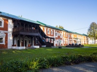 neighbour house: square. Bogoyavleniya, house 25 к.7. museum Ярославский государственный историко-архитектурный и художественный музей-заповедник 