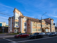 neighbour house: st. Pobedy, house 43. shopping center "Миг"