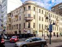 neighbour house: st. Pyatnitskaya, house 37. Apartment house