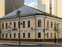 Zamoskvorechye, Pyatnitskaya st, house 72. office building