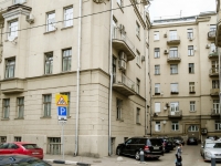 Presnensky district, Skatertniy , house 24. Apartment house