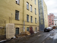 Vasilieostrovsky district,  , house 16. Apartment house