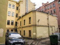 Vasilieostrovsky district,  , house 16. Apartment house