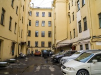 Vasilieostrovsky district,  , house 16. Apartment house