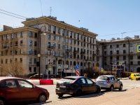 Vasilieostrovsky district,  , house 76. Apartment house