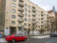 Vasilieostrovsky district,  , house 44. Apartment house