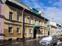 Vasilieostrovsky district,  , house 13. Apartment house