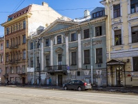 Vasilieostrovsky district,  , house 21. Apartment house