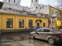 Vasilieostrovsky district,  , house 29. Apartment house