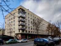 Vasilieostrovsky district, 15-ya liniya v.o. st, house 32. Apartment house