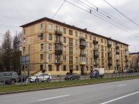 Vyiborgsky district,  , house 33. Apartment house with a store on the ground-floor