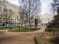 neighbour house: avenue. Toreza. public garden "Блокадников"