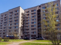 Kalininsky district, Piskaryovskij avenue, 房屋 10 к.2. 公寓楼