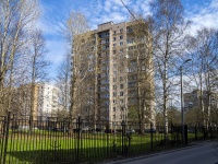 Kalininsky district, Piskaryovskij avenue, house 12 к.1. Apartment house