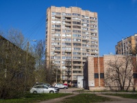 Kalininsky district, Piskaryovskij avenue, 房屋 18. 公寓楼