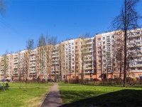 Kalininsky district, Piskaryovskij avenue, 房屋 20. 公寓楼