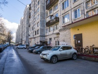 Kalininsky district, Piskaryovskij avenue, house 40. Apartment house