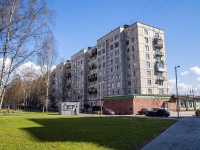 Kalininsky district, Piskaryovskij avenue, 房屋 40. 公寓楼