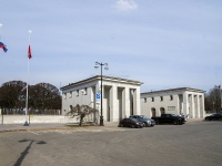 neighbour house: avenue. Nepokoryonnih, house 72 ЛИТ Б. memorial complex Парадный вход на Пискарёвское мемориальное кладбище 