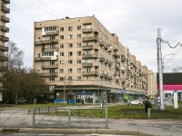 Kalininsky district, Grazhdanskiy avenue, 房屋 20. 公寓楼