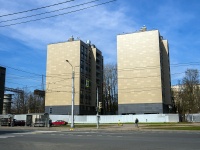 Kalininsky district, Grazhdanskiy avenue, 房屋 32. 公寓楼