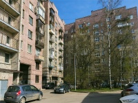 Kalininsky district, Grazhdanskiy avenue, 房屋 33. 公寓楼