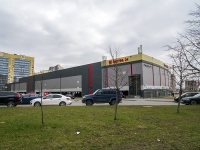 Kalininsky district, Kushelevskaya doroga st, house 1 к.1. shopping center