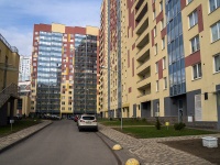 Kalininsky district, Kushelevskaya doroga st, 房屋 1 к.2 СТР 1. 公寓楼