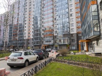 Kalininsky district, Kushelevskaya doroga st, 房屋 3 к.2. 公寓楼